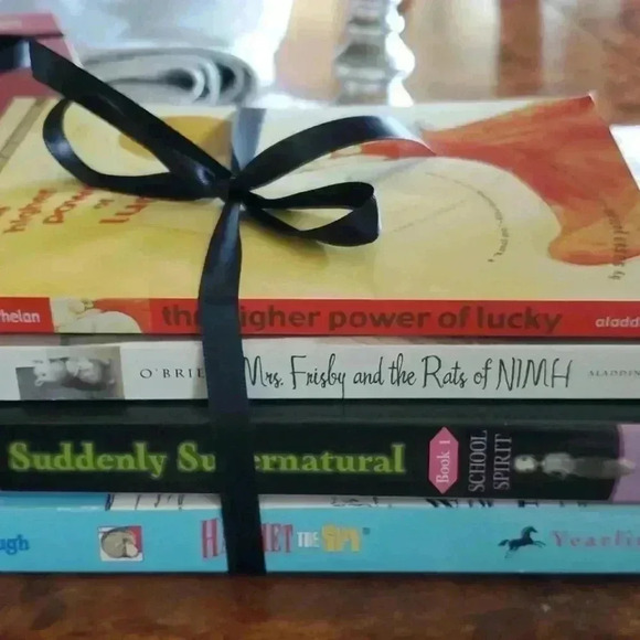 Juvenile books - Picture 3 of 15